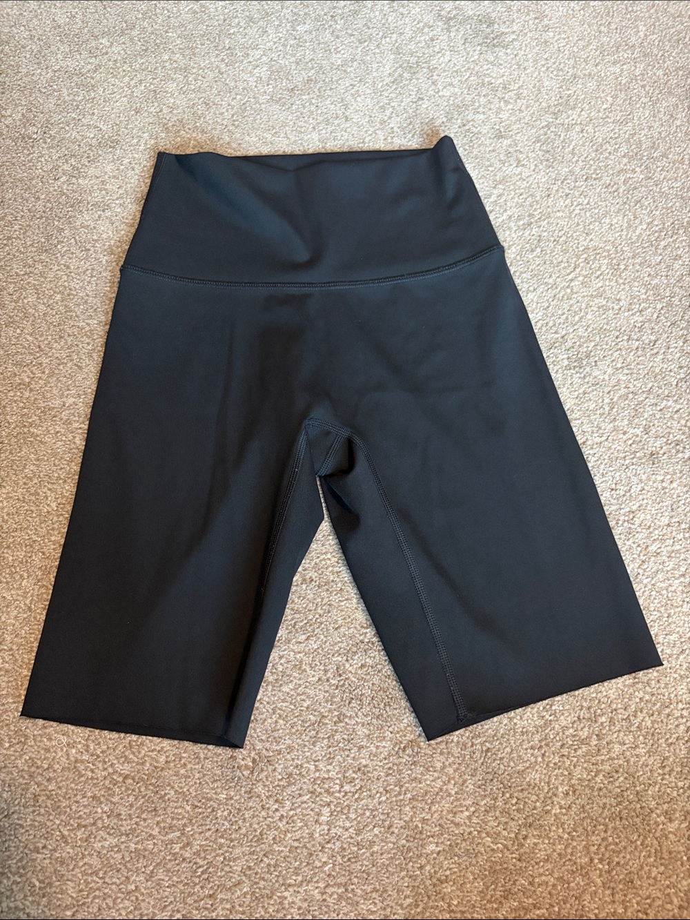 Offline by aerie goals Women’s black bike shorts raw cut hem size small